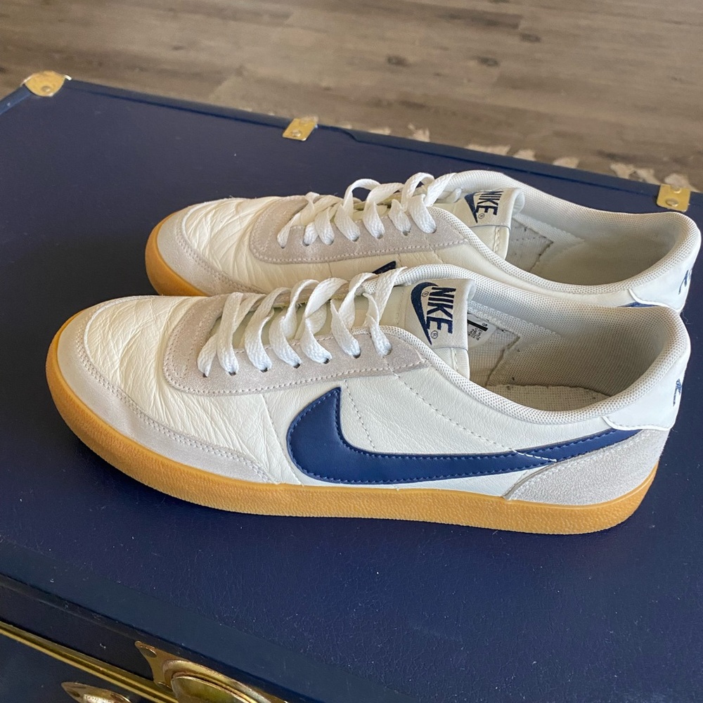 Nike shoes s